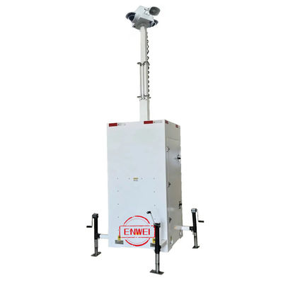 Torre de vigilância de cubo móvel com câmera de vigilância para obras remotas no local